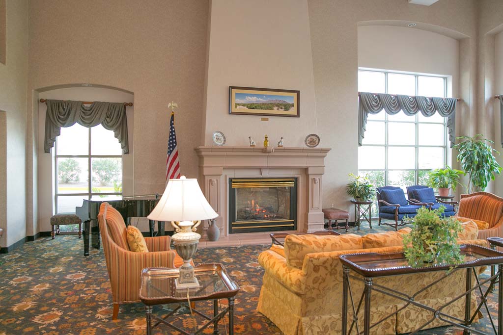 Desert Point at Fairwinds: Celebrating Life in Lively Senior Living